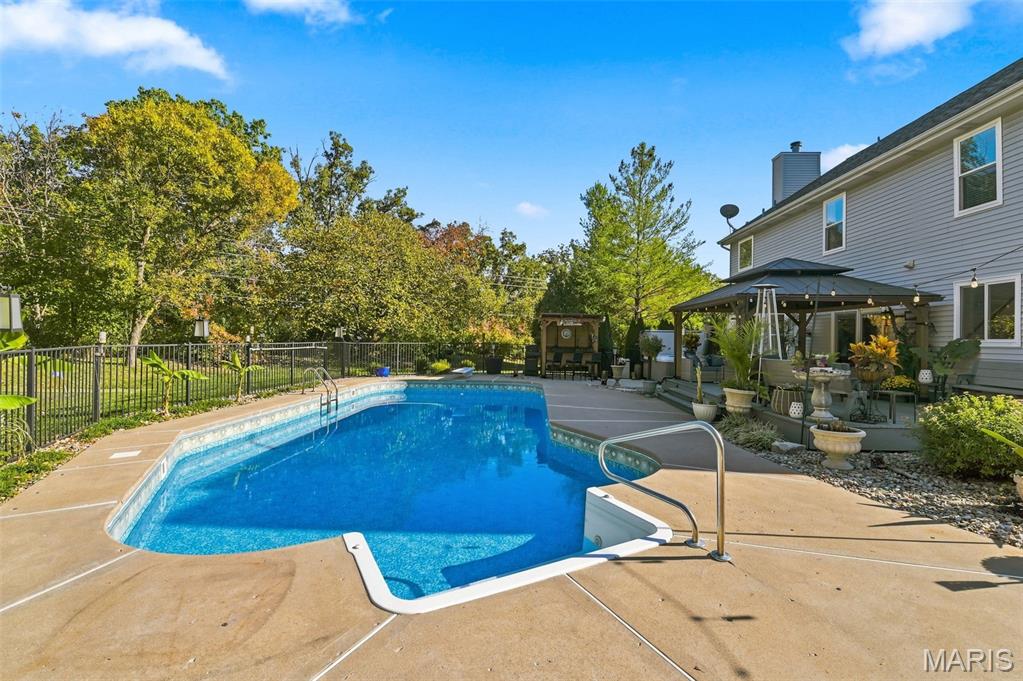 610 Royal Pine Court