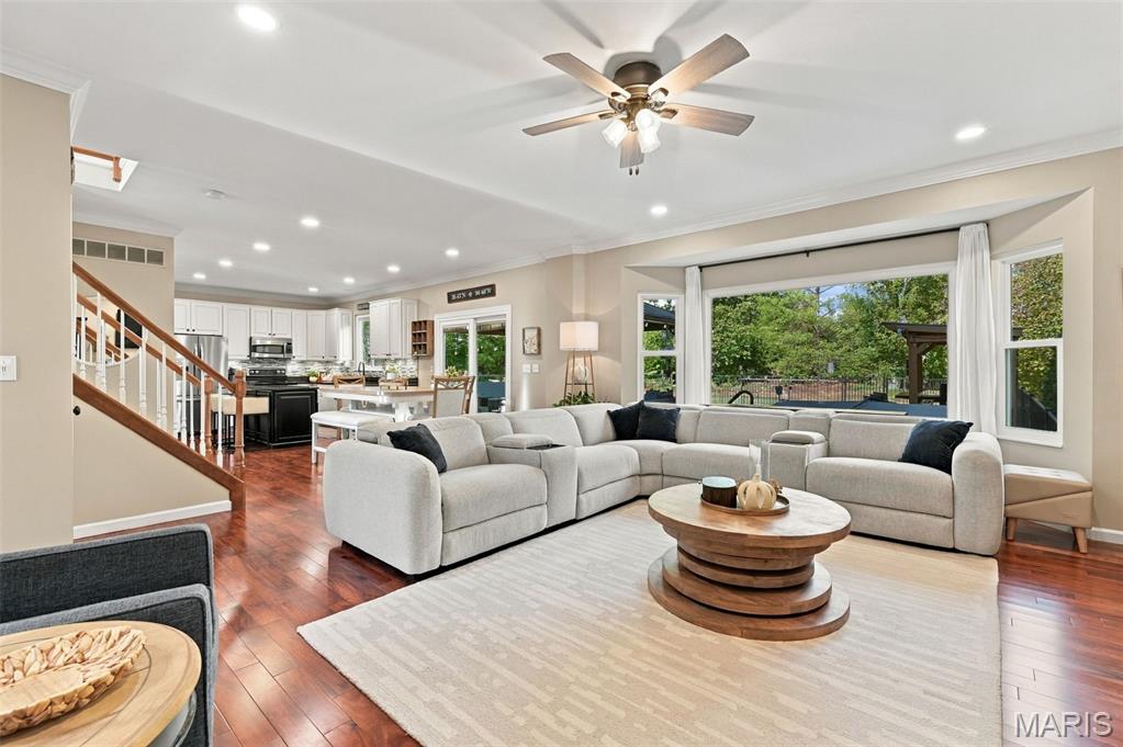 610 Royal Pine Court