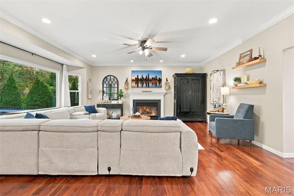 610 Royal Pine Court