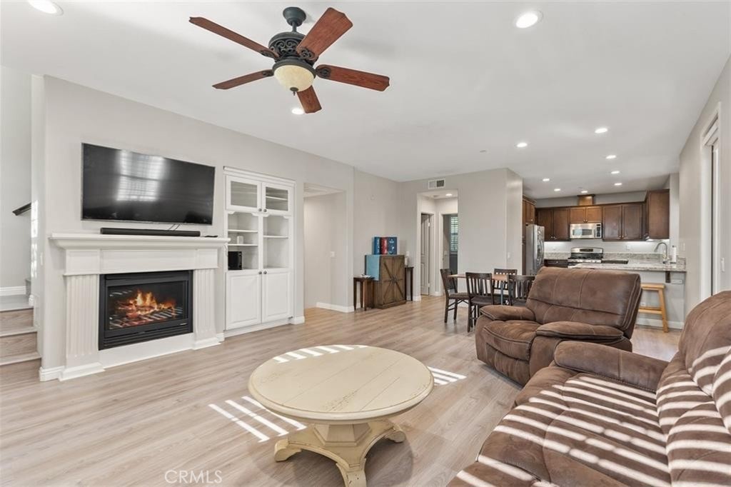 15210 Henry Way