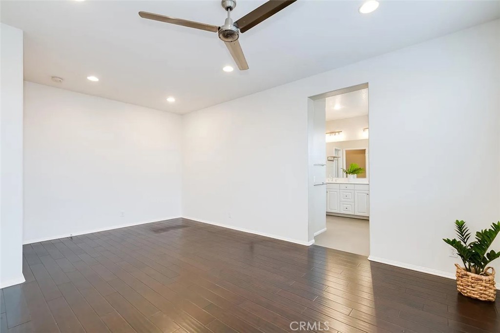 3235 Larkspur Street