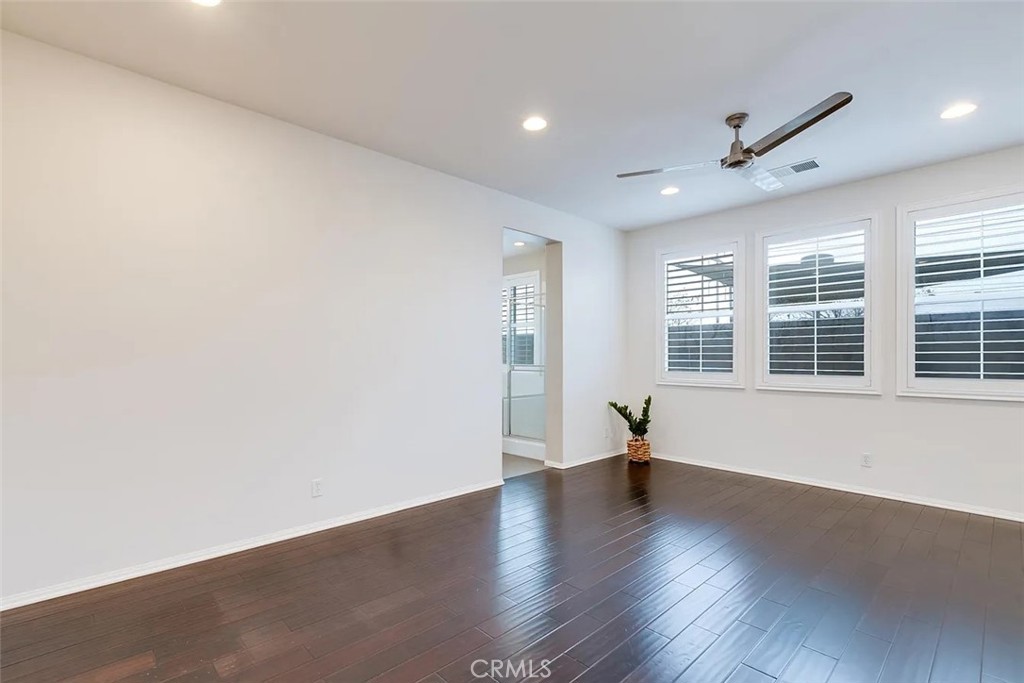 3235 Larkspur Street