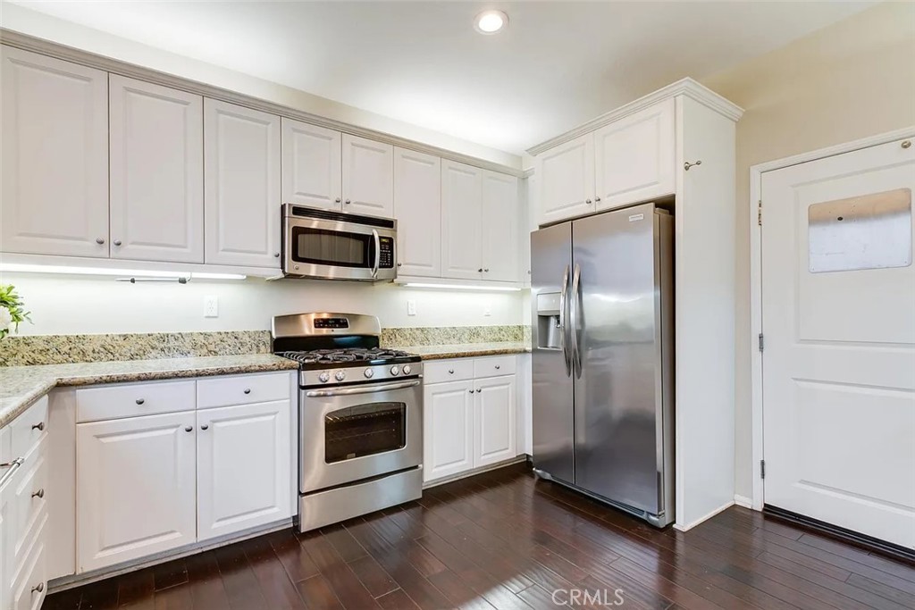 3235 Larkspur Street