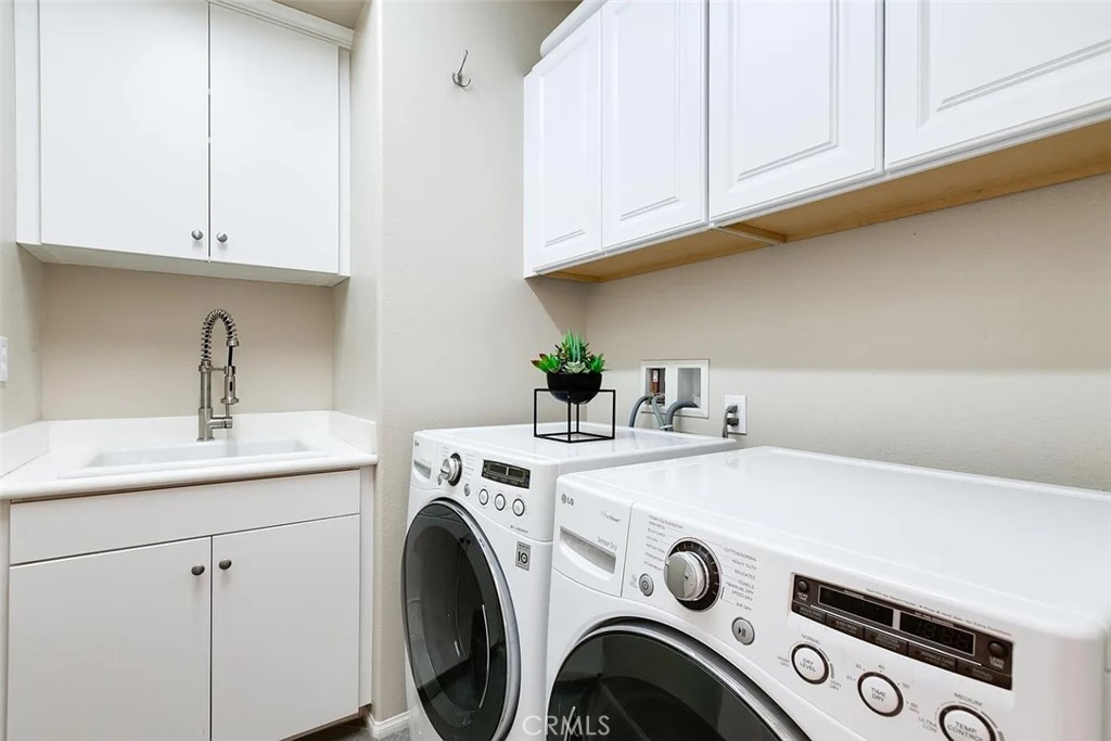 3235 Larkspur Street