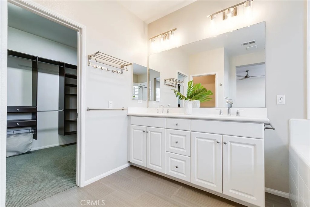 3235 Larkspur Street