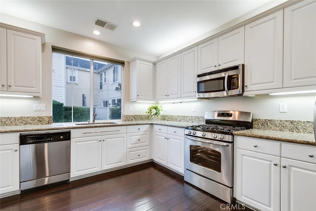 3235 Larkspur Street