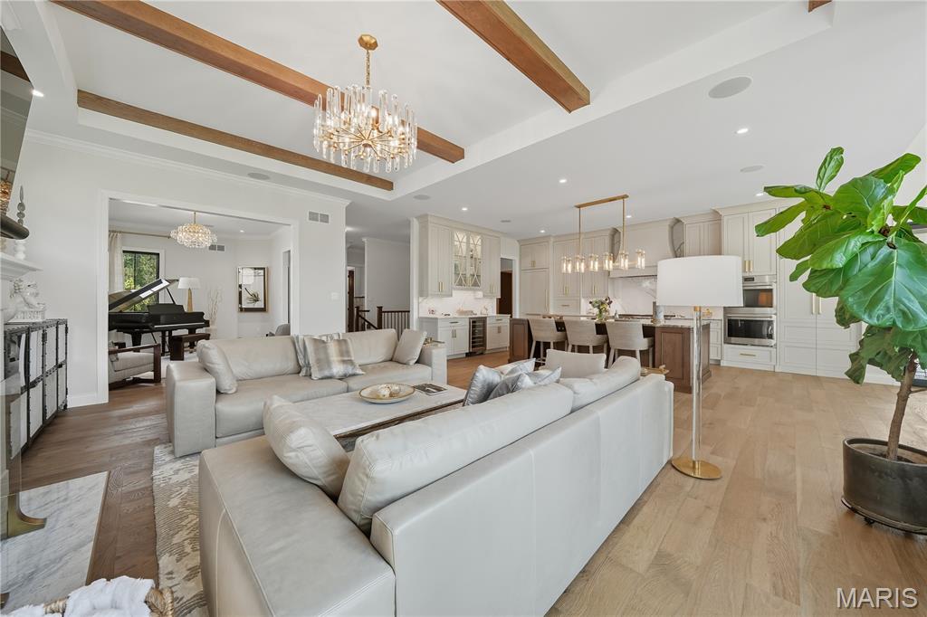 1131 Enclave Court