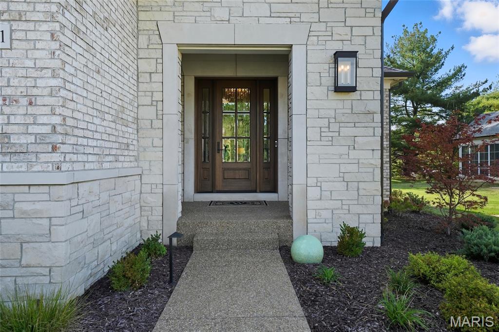 1131 Enclave Court