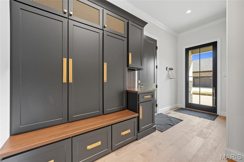 1131 Enclave Court
