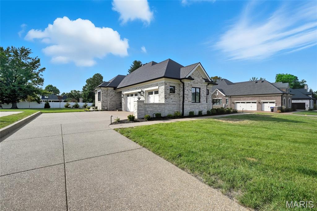 1131 Enclave Court