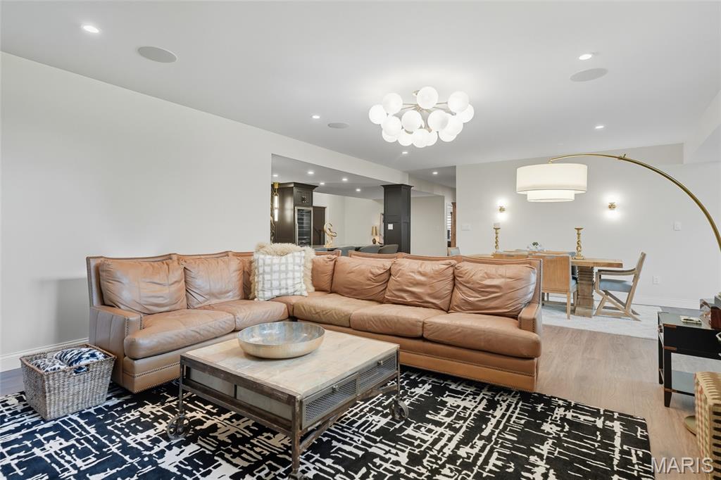 1131 Enclave Court
