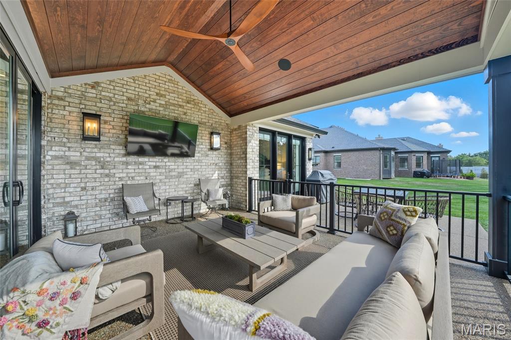 1131 Enclave Court