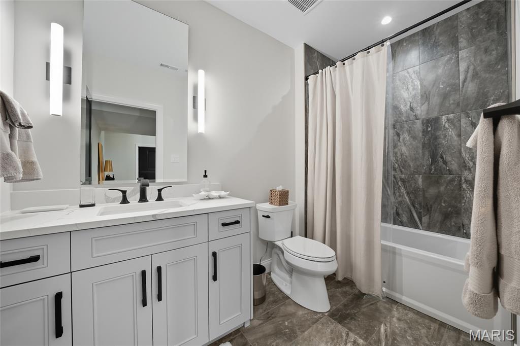 1131 Enclave Court