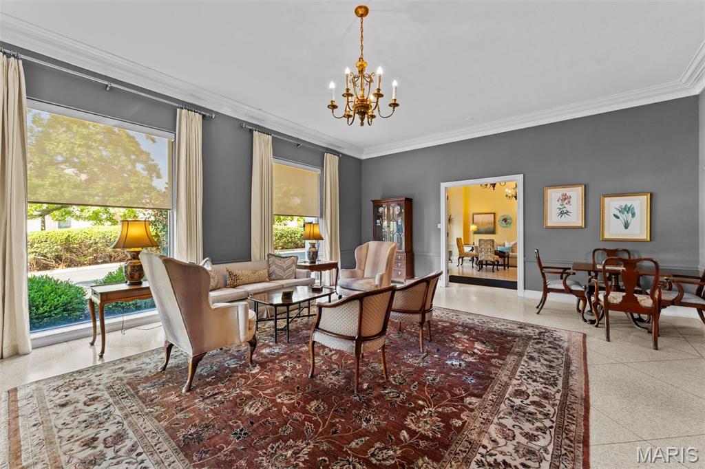 900 S Hanley Road Unit: 7E