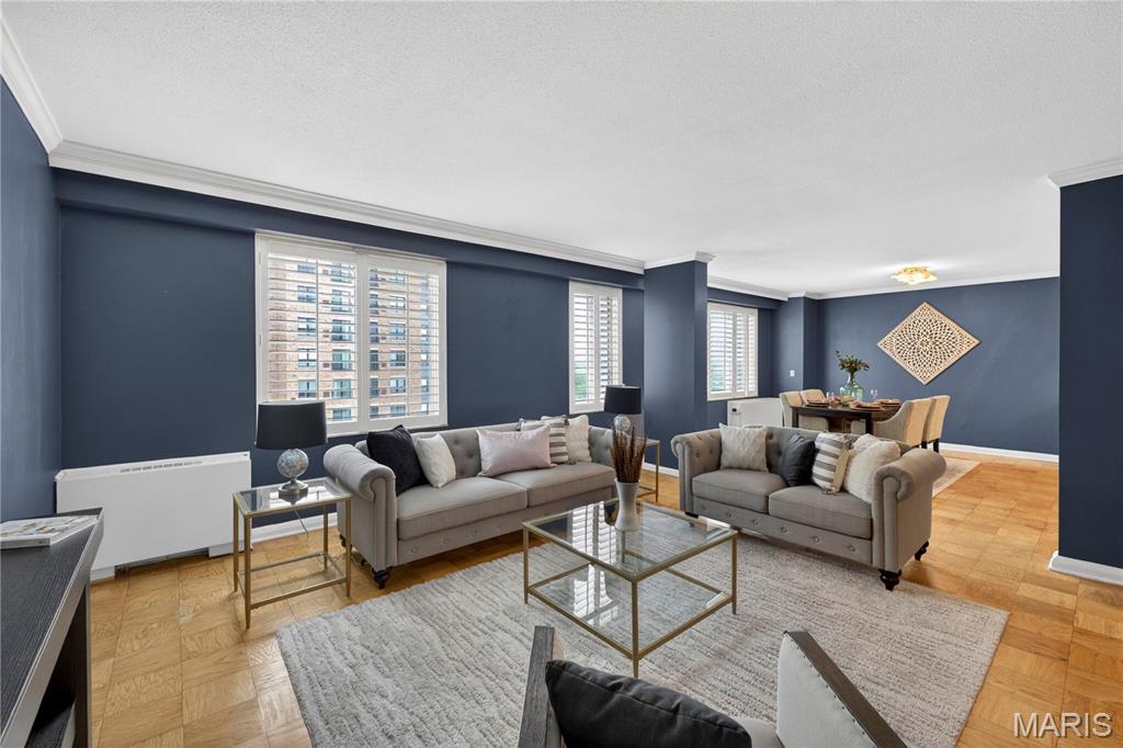 900 S Hanley Road Unit: 7E