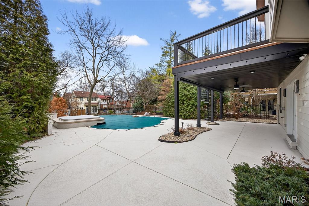 7249 Forsyth Boulevard