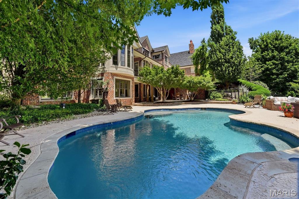 14 Brookwood Road