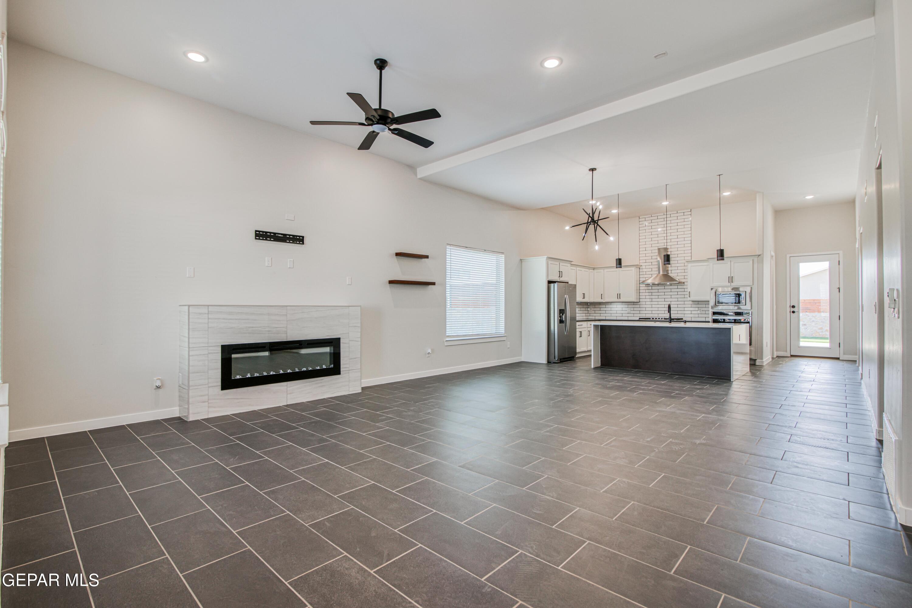 2524 Sammy Cervantes Street