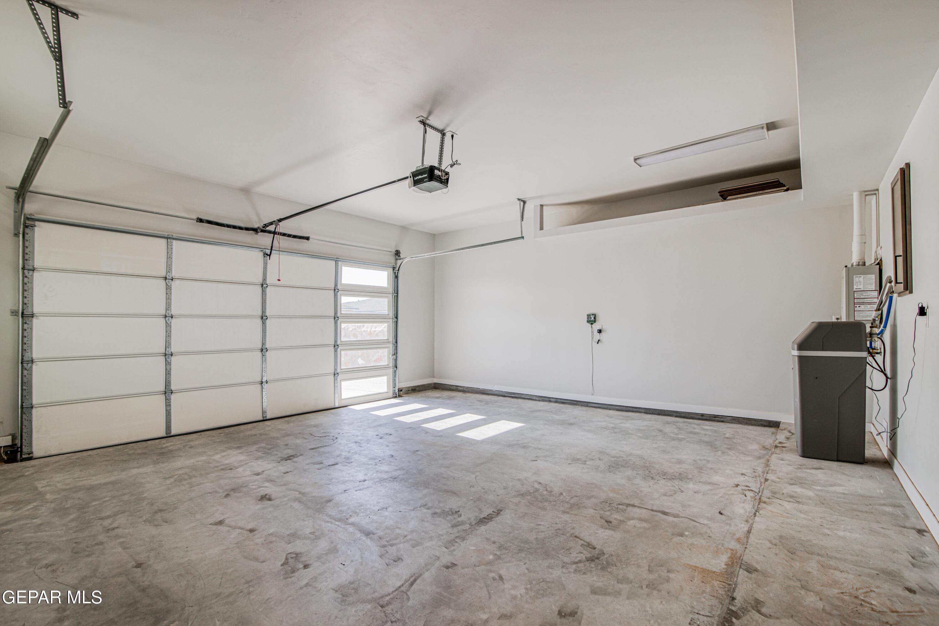 2524 Sammy Cervantes Street