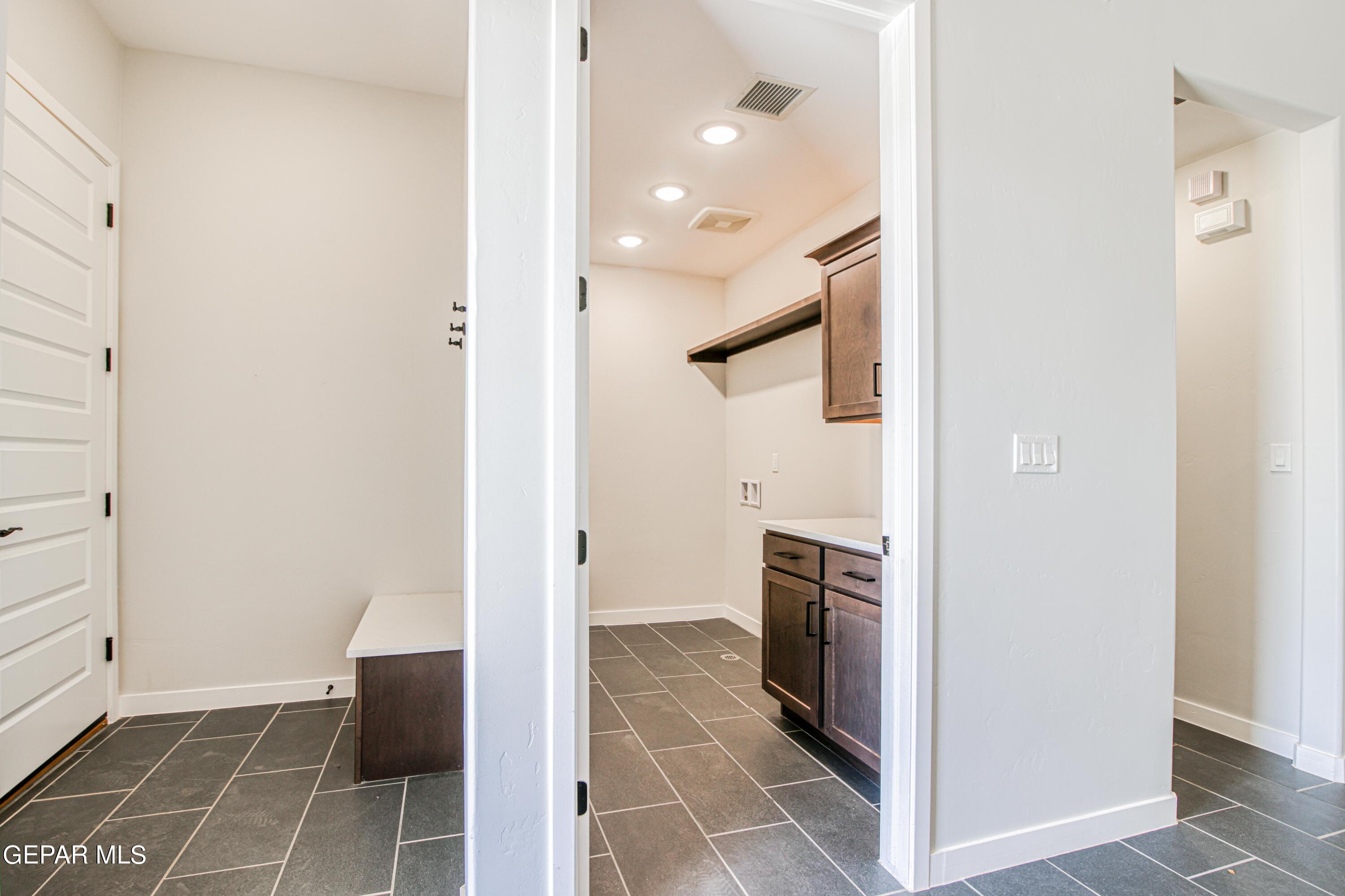 2524 Sammy Cervantes Street