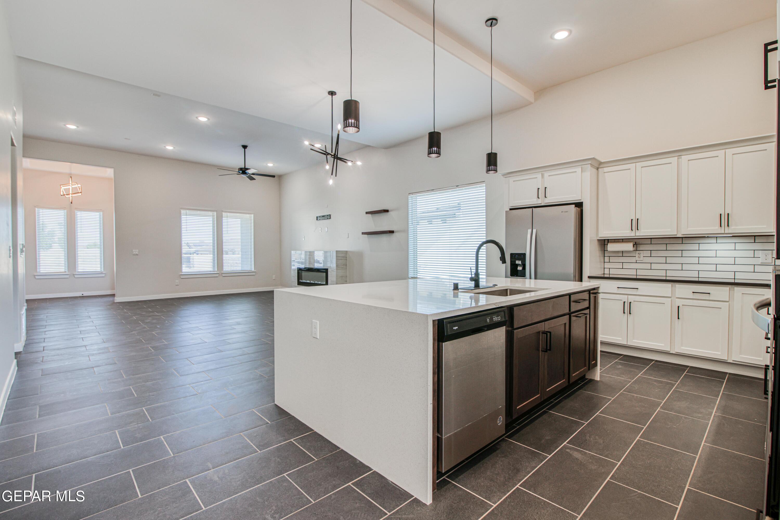 2524 Sammy Cervantes Street