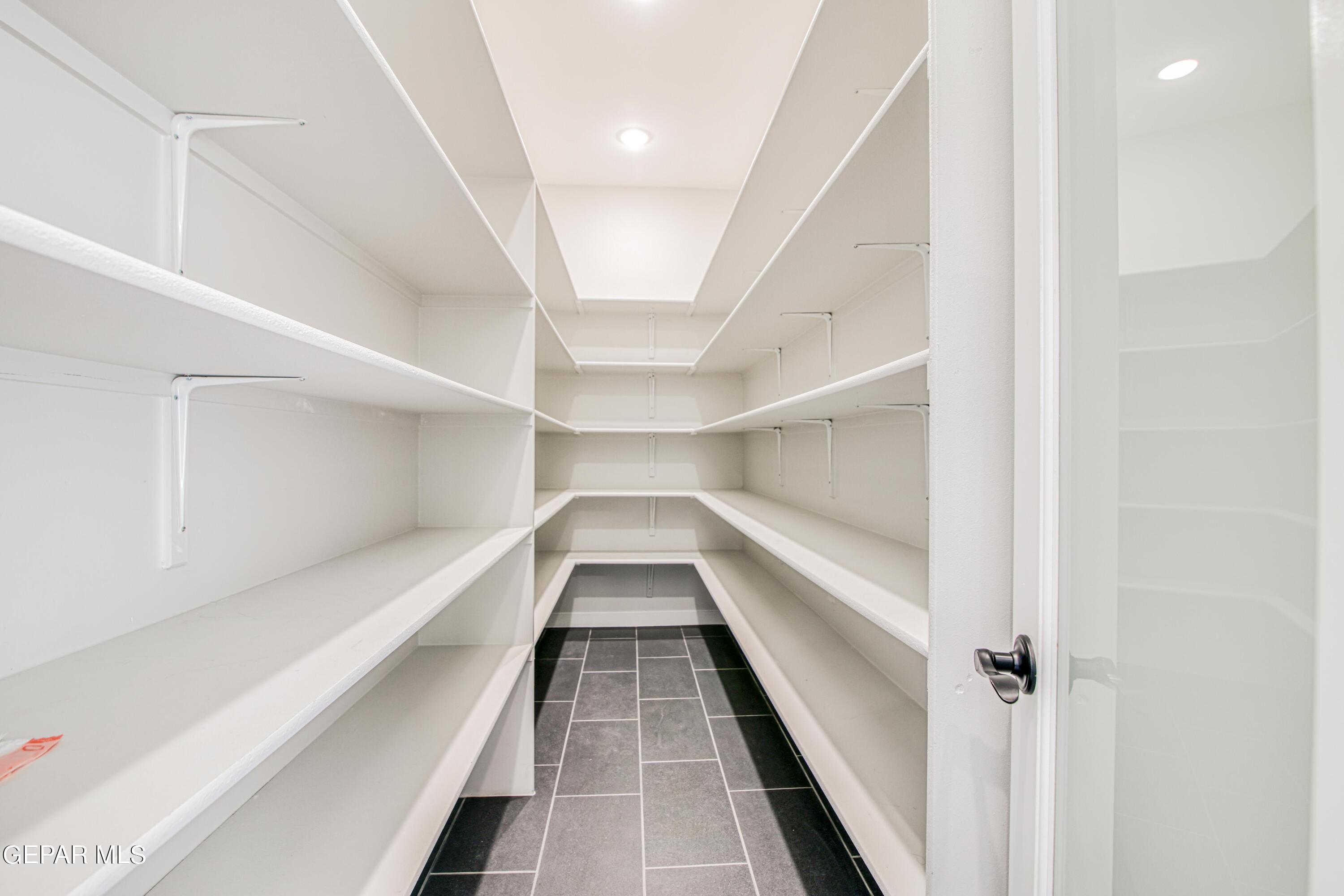 2524 Sammy Cervantes Street