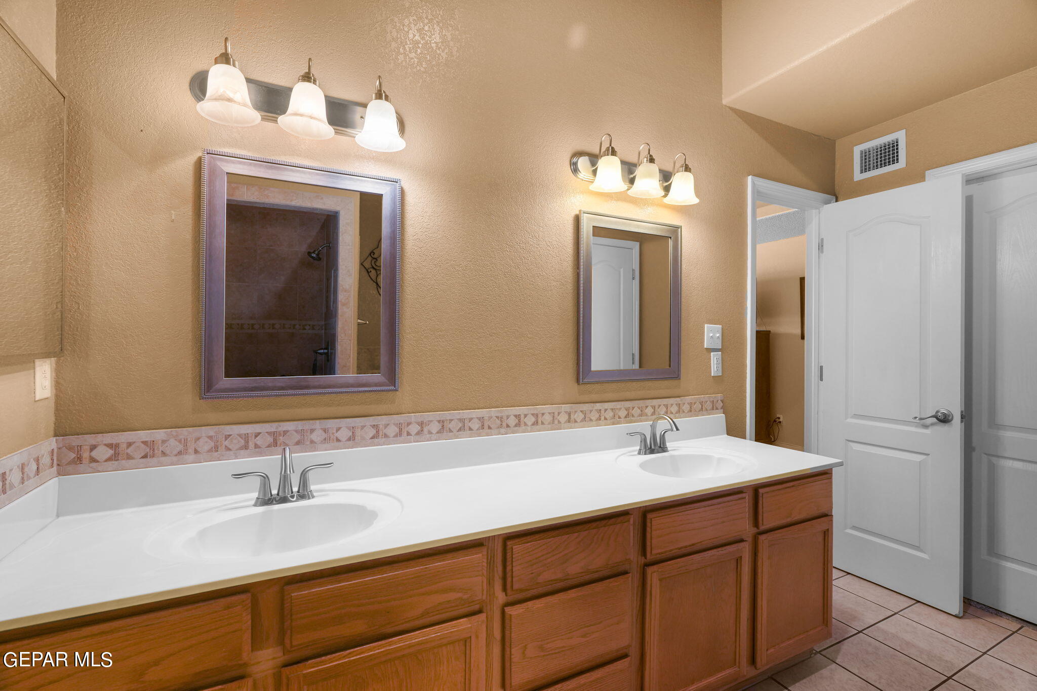 4233 Loma Taurina Drive