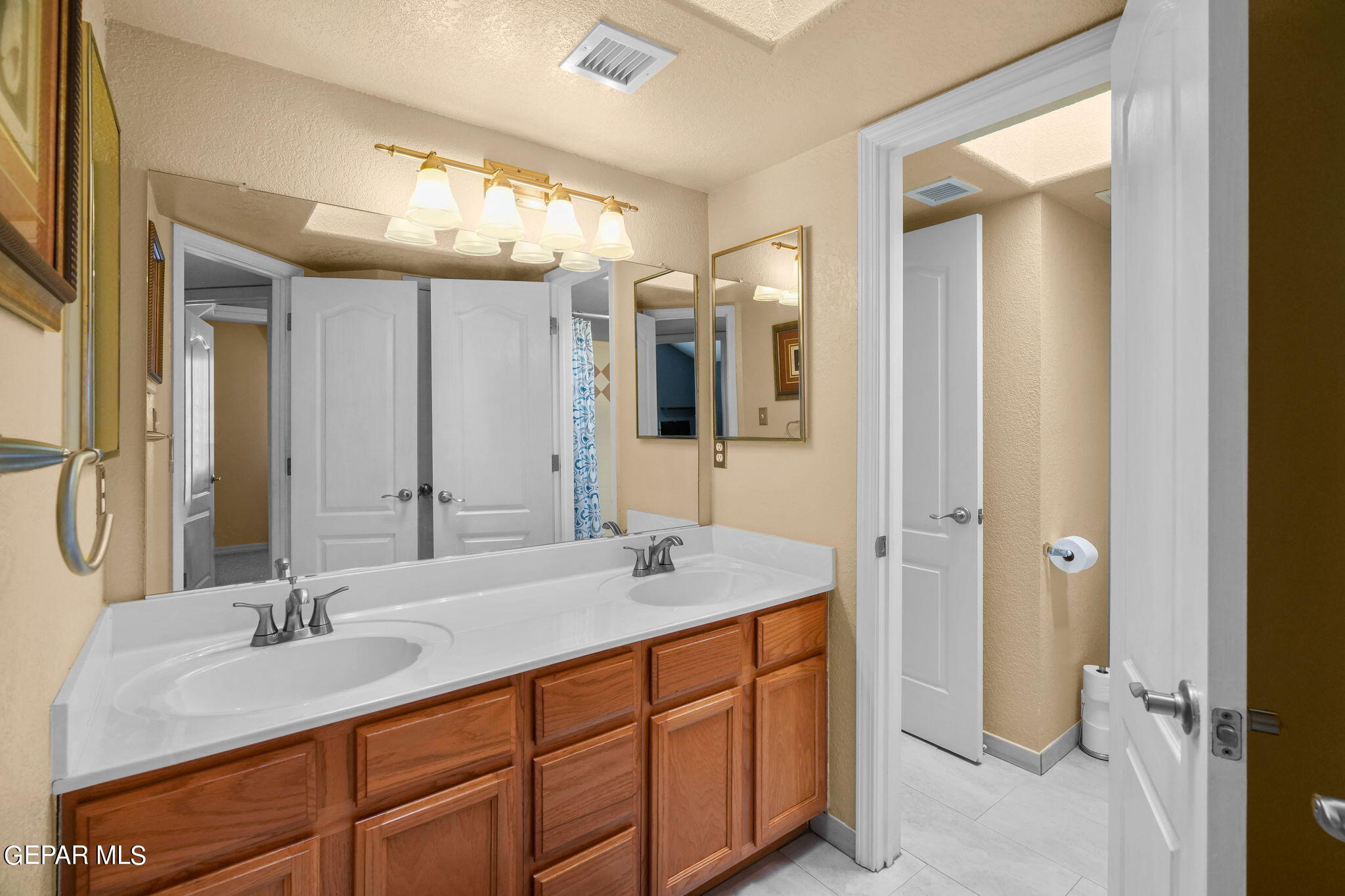 4233 Loma Taurina Drive