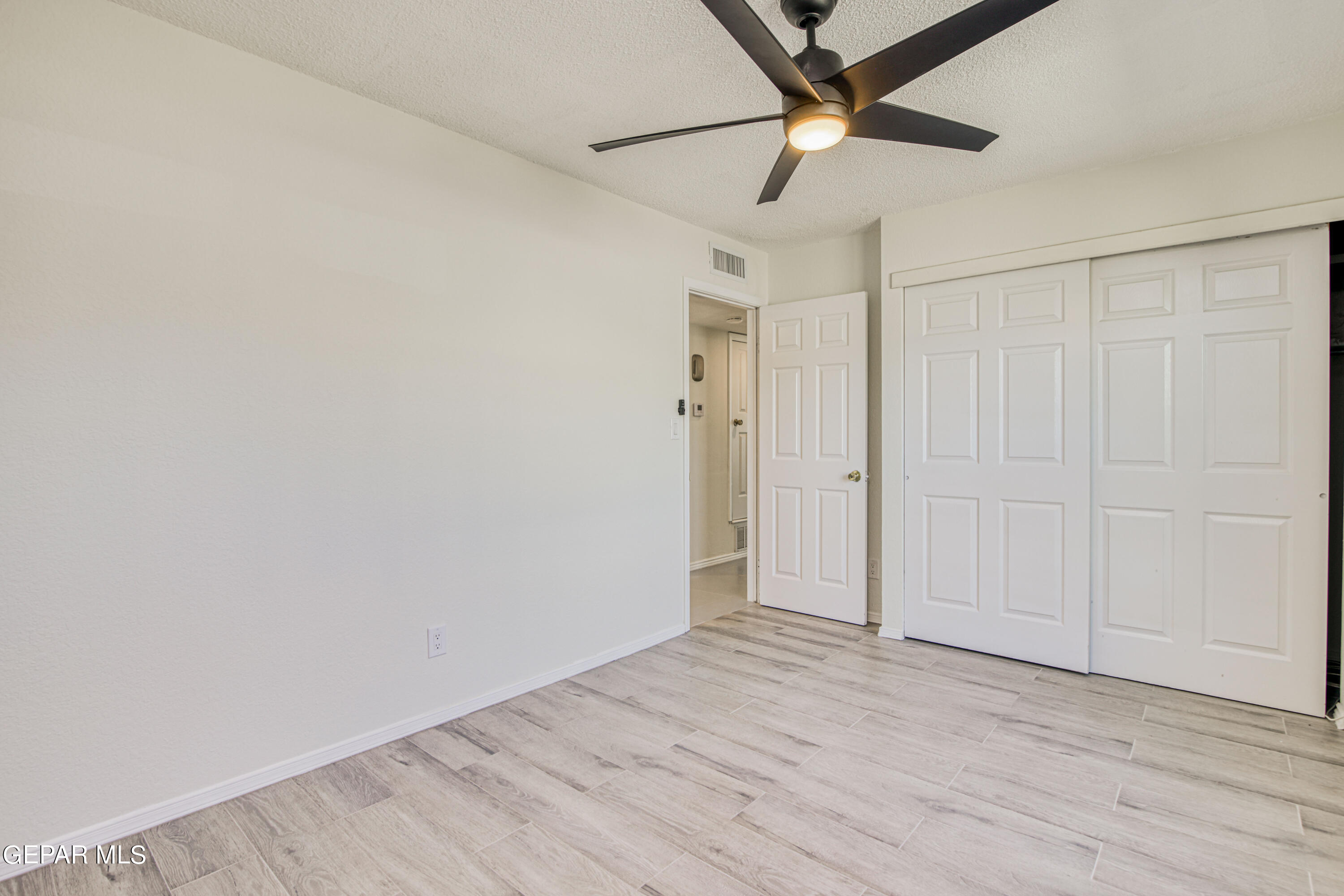 4401 LOMA DE ORO Drive