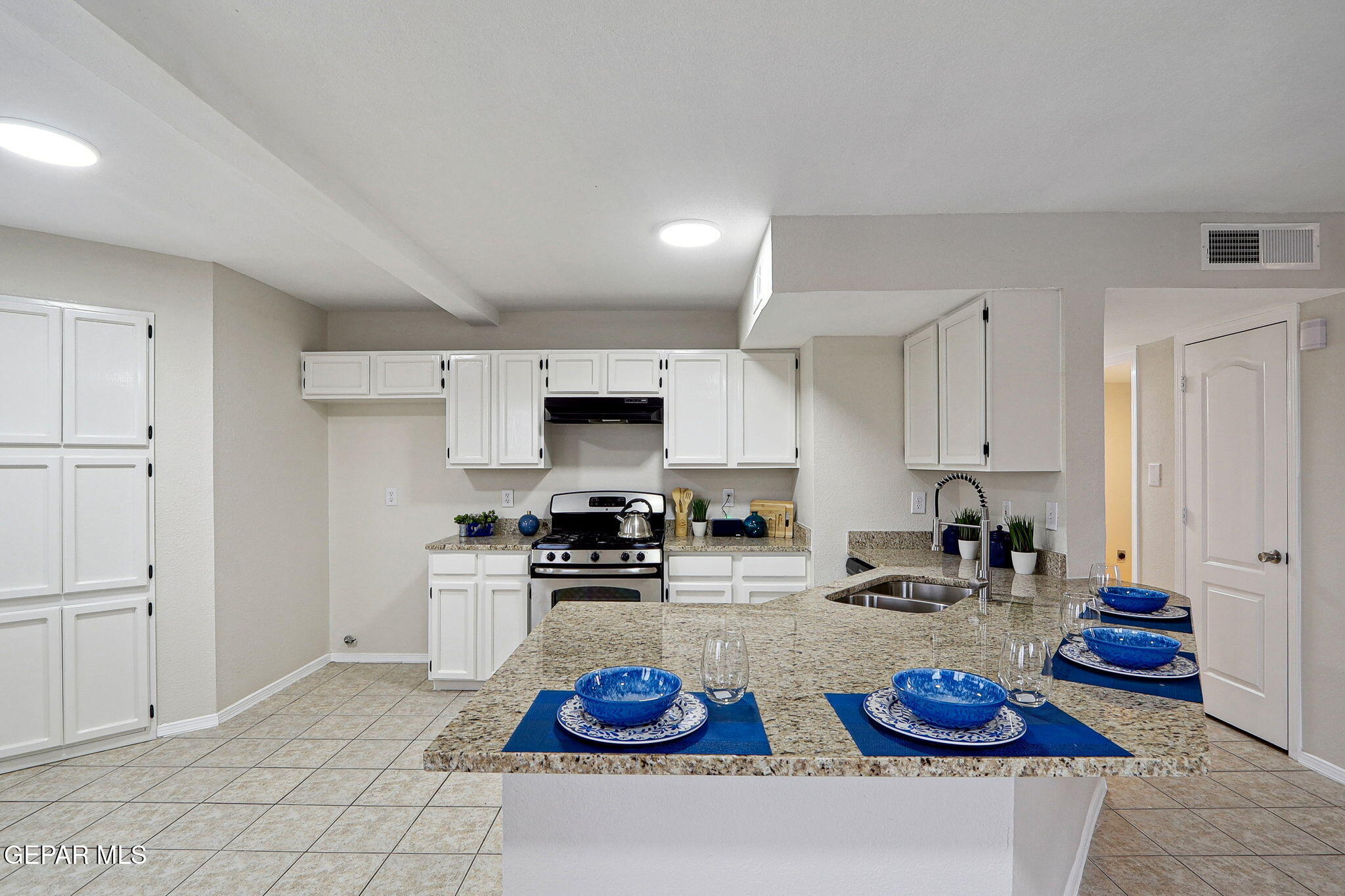 4756 LOMA DE COLOR Drive