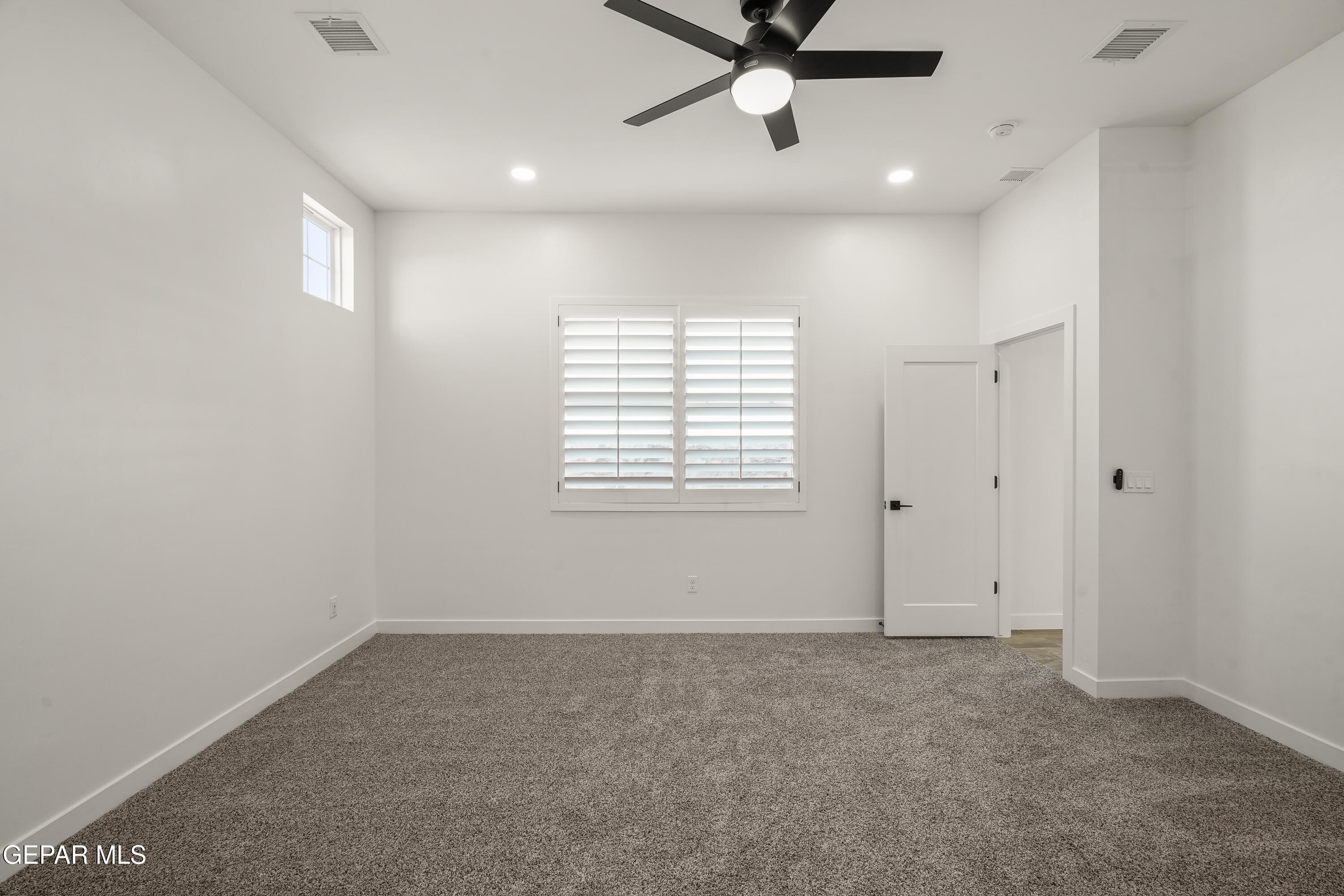 13913 Summer Wave Avenue