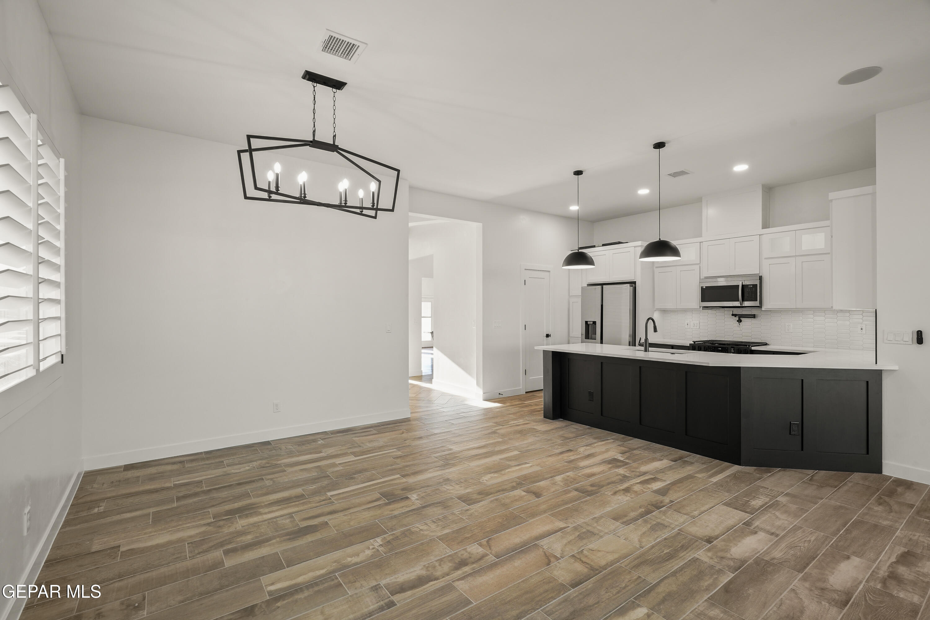 13913 Summer Wave Avenue