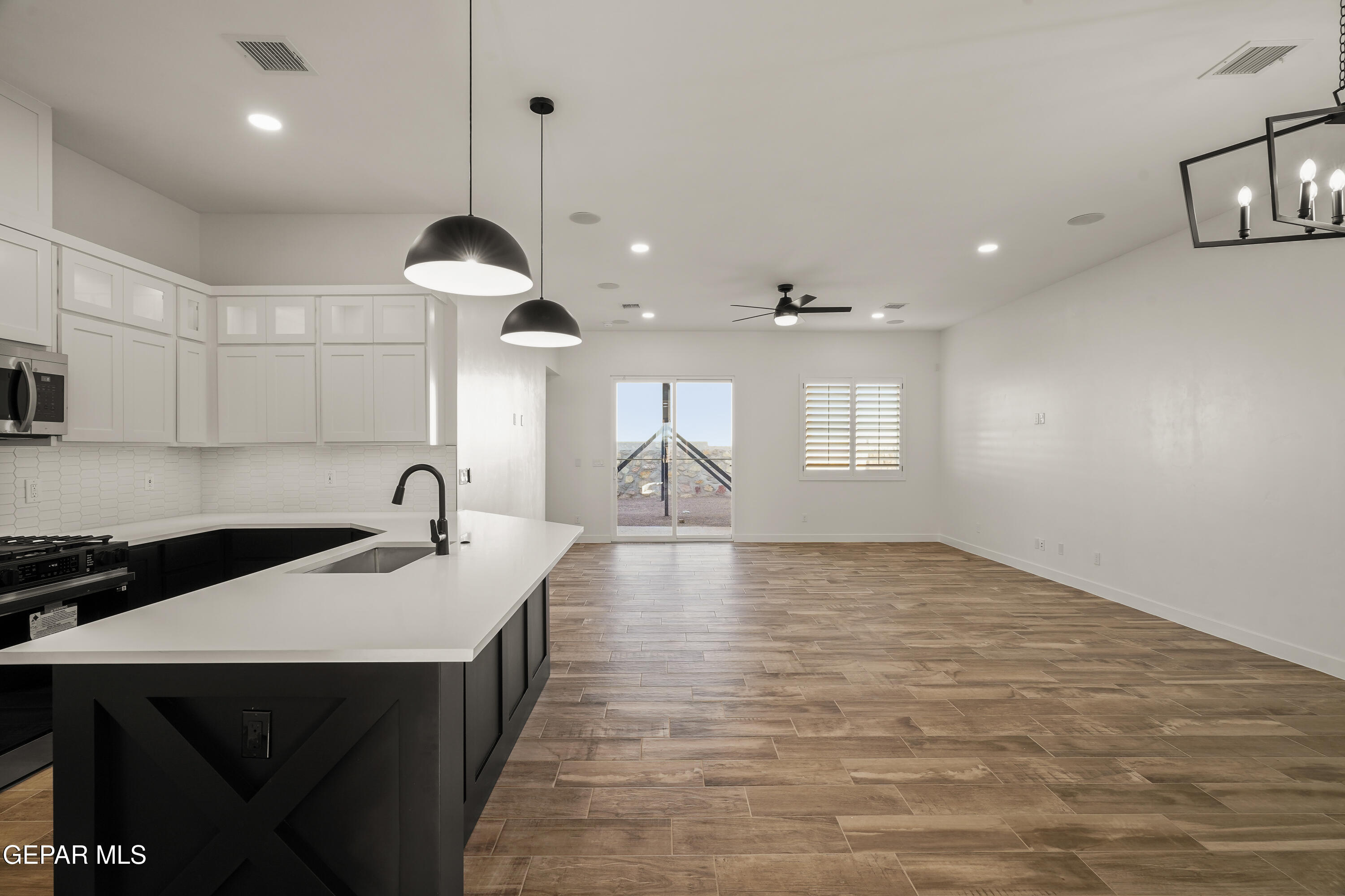 13913 Summer Wave Avenue