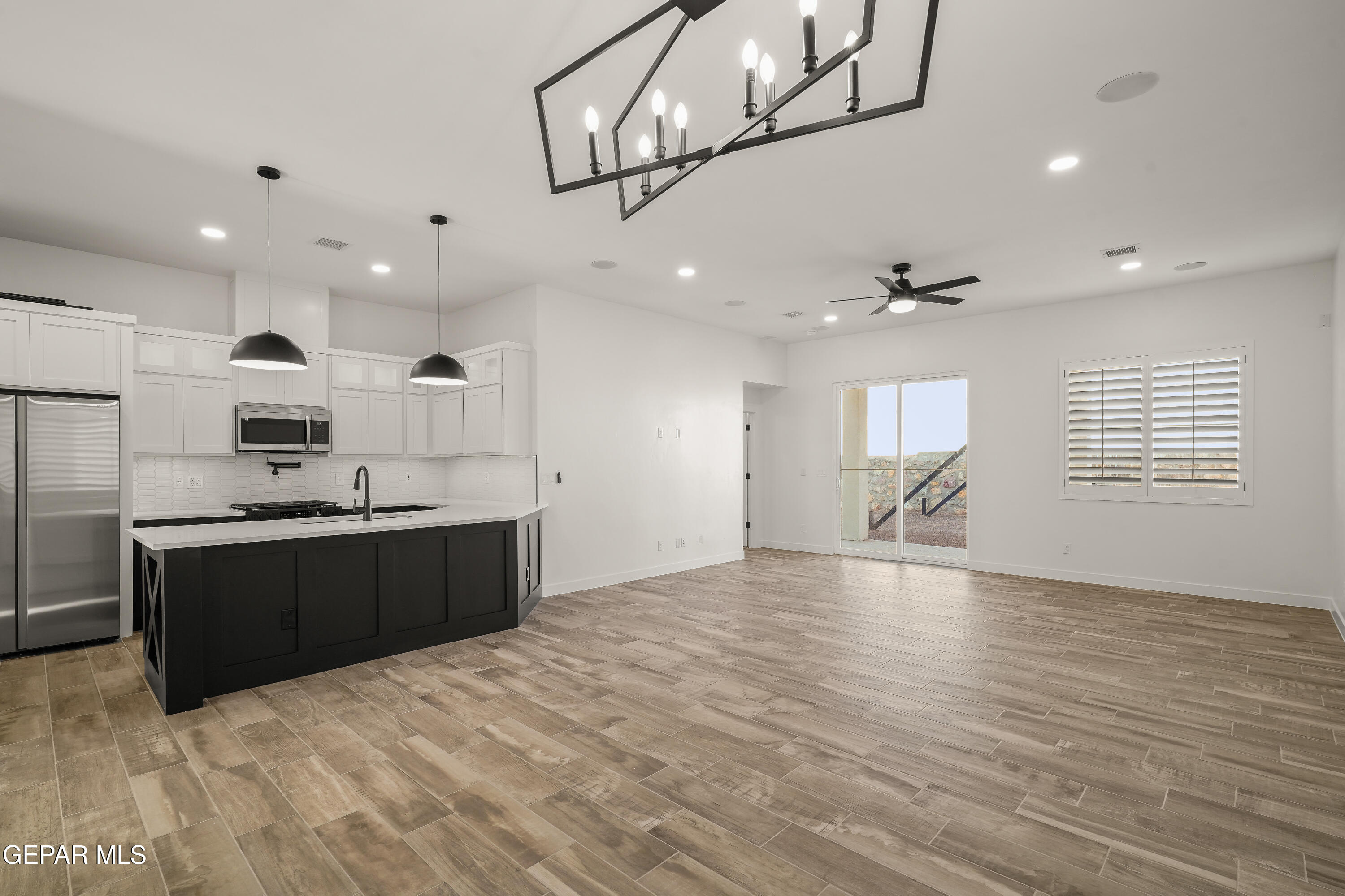 13913 Summer Wave Avenue