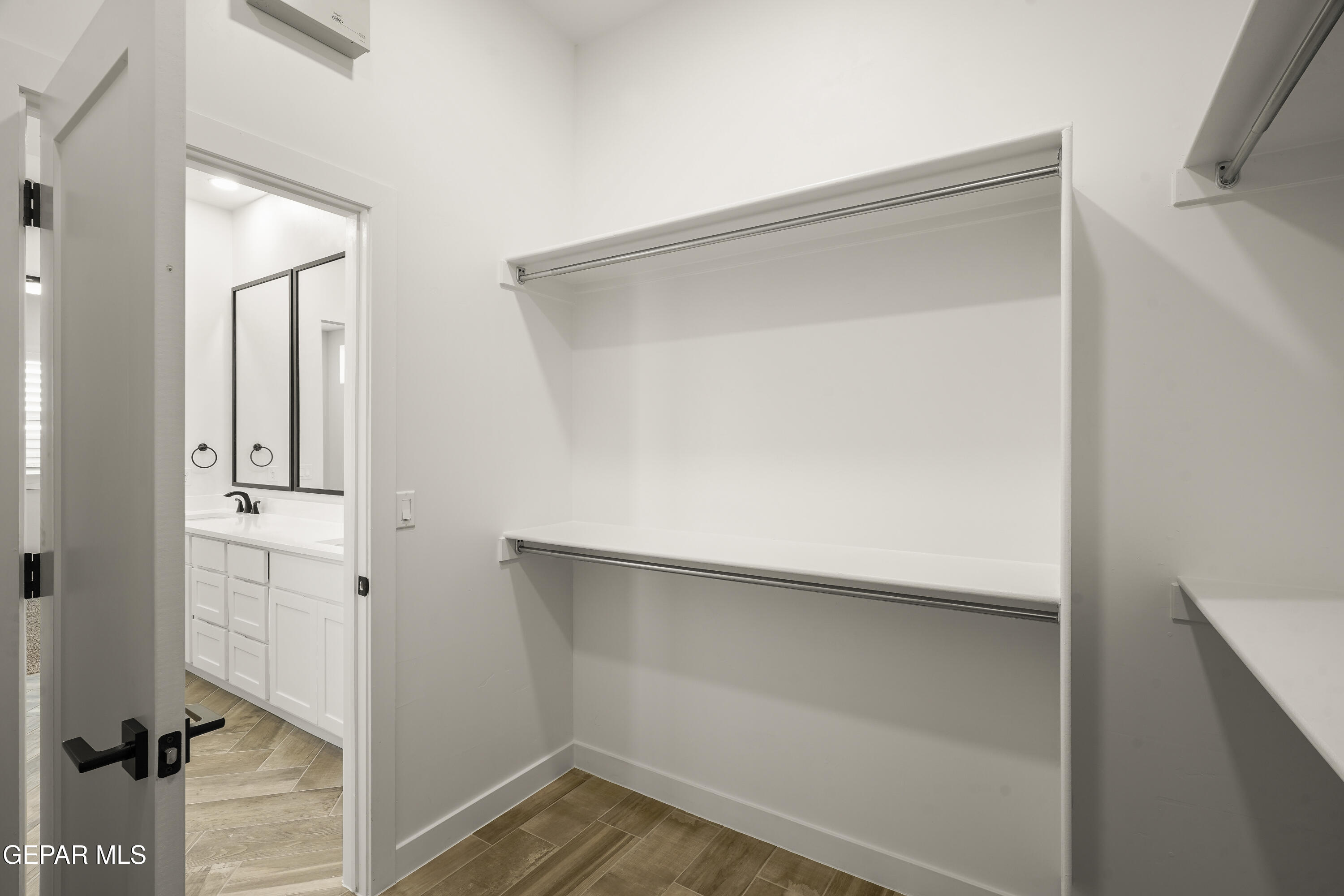 13913 Summer Wave Avenue