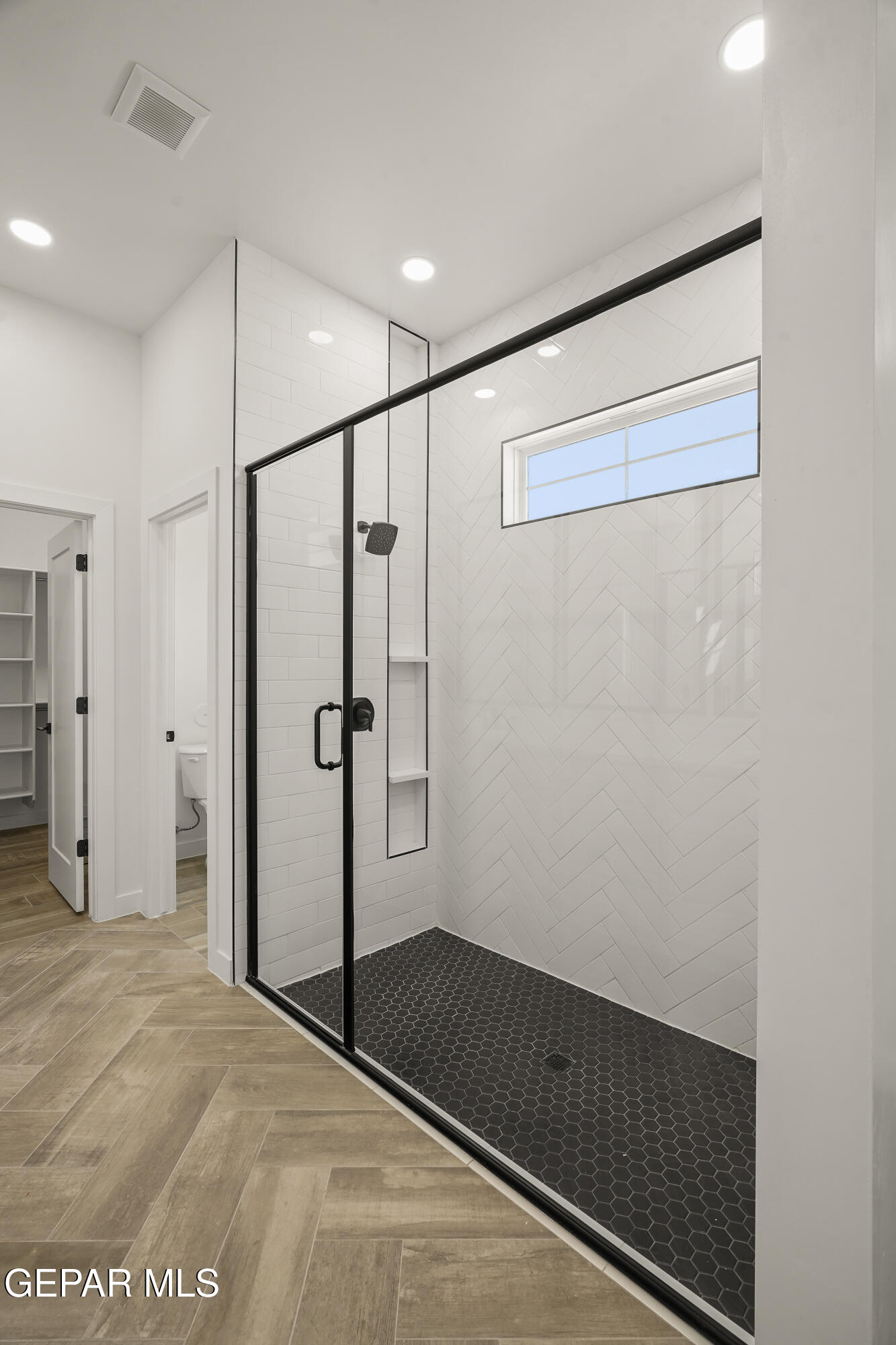 13913 Summer Wave Avenue