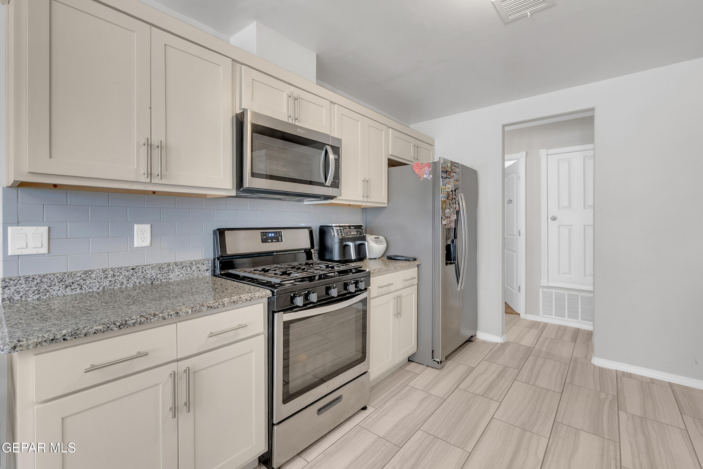 13828 Summer Story Avenue