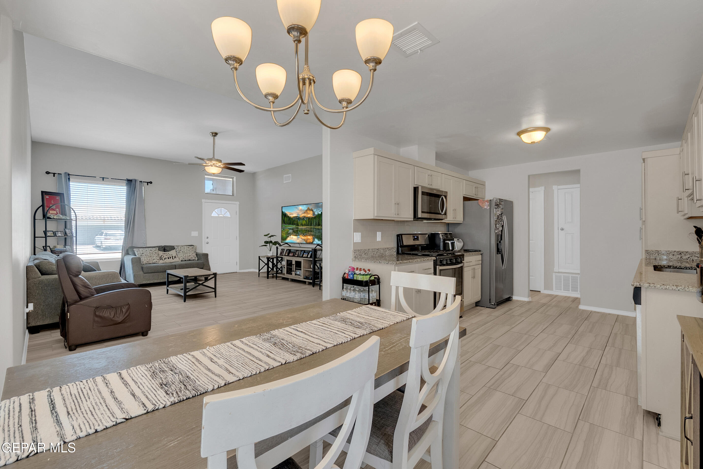 13828 Summer Story Avenue