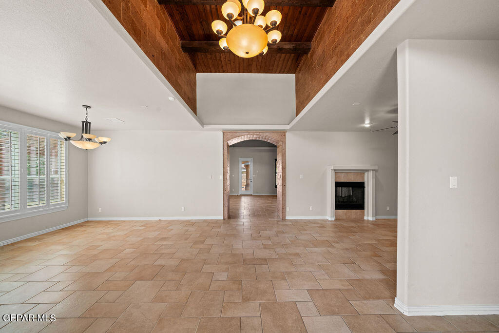 5929 Valley Road Road