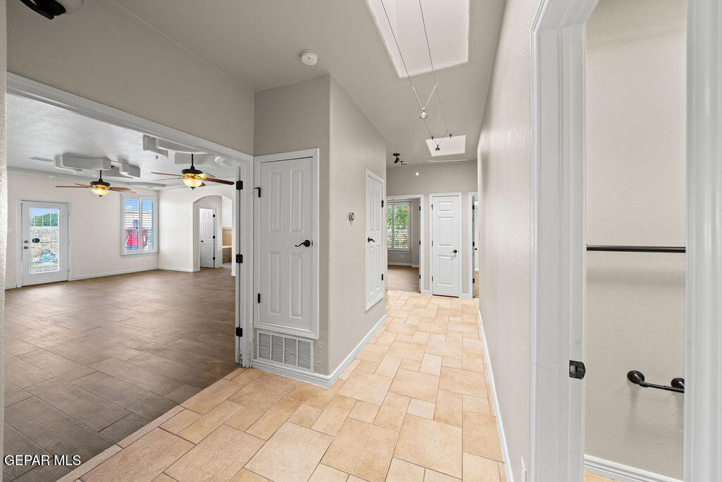 5929 Valley Road Road