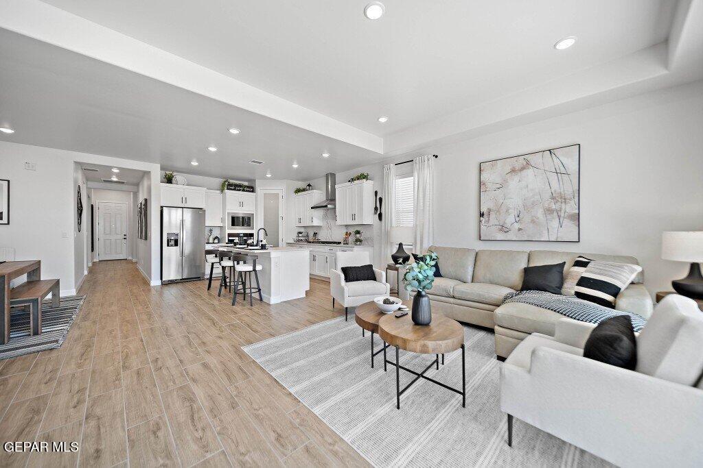 13864 Carolina Ponce Avenue