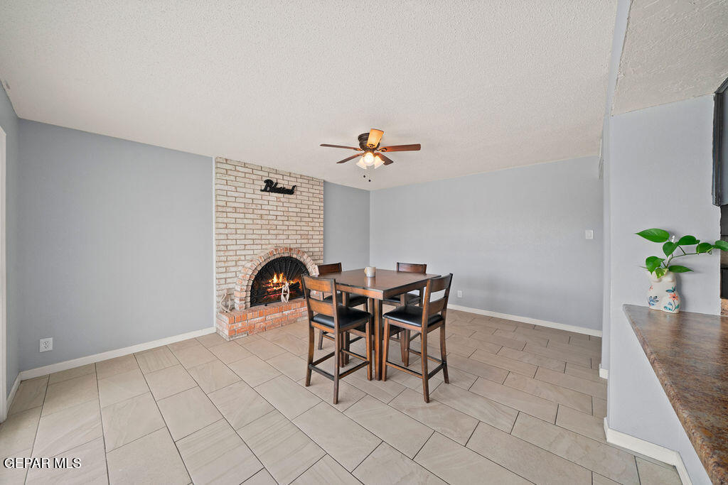 3425 CLEARVIEW Lane