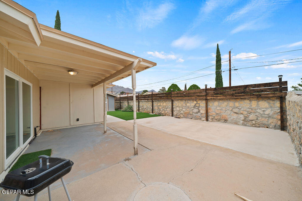 3425 CLEARVIEW Lane