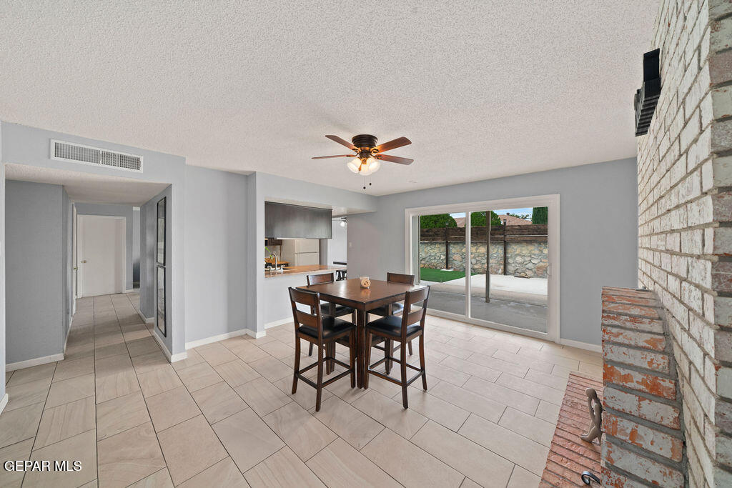 3425 CLEARVIEW Lane