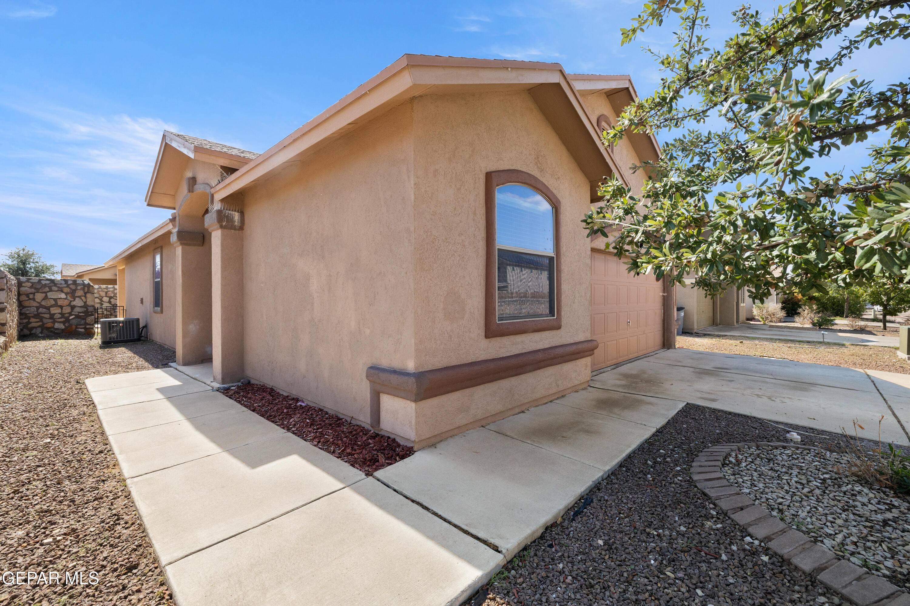 14450 ONNIE KIRK Avenue