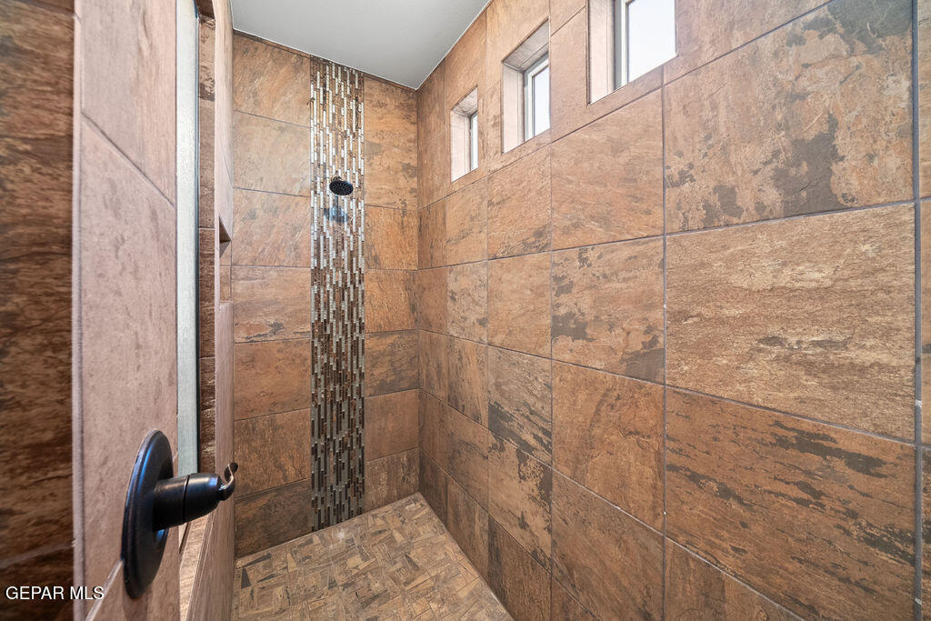 13566 Hazelwood Street