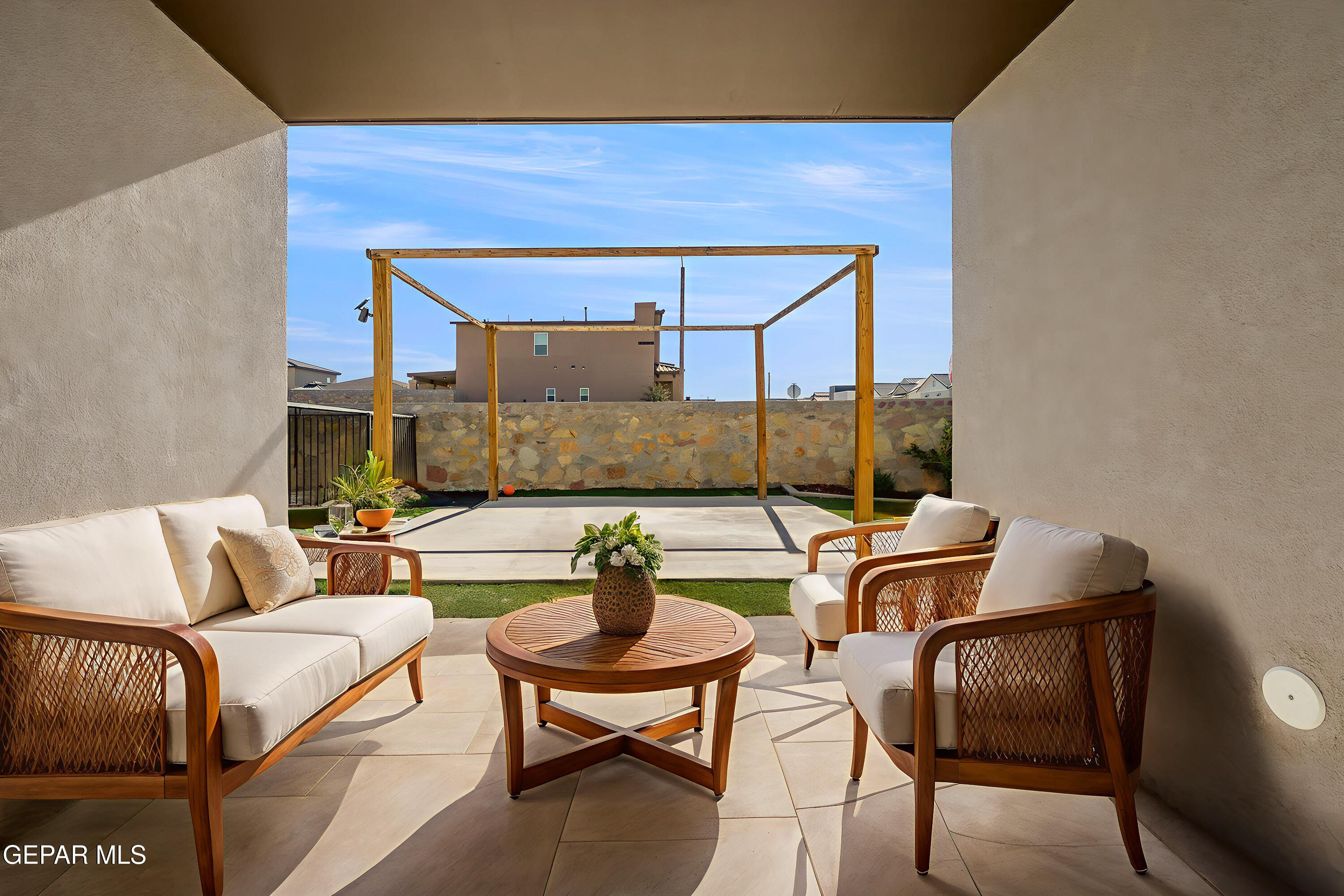 13636 Glen Vista Lane