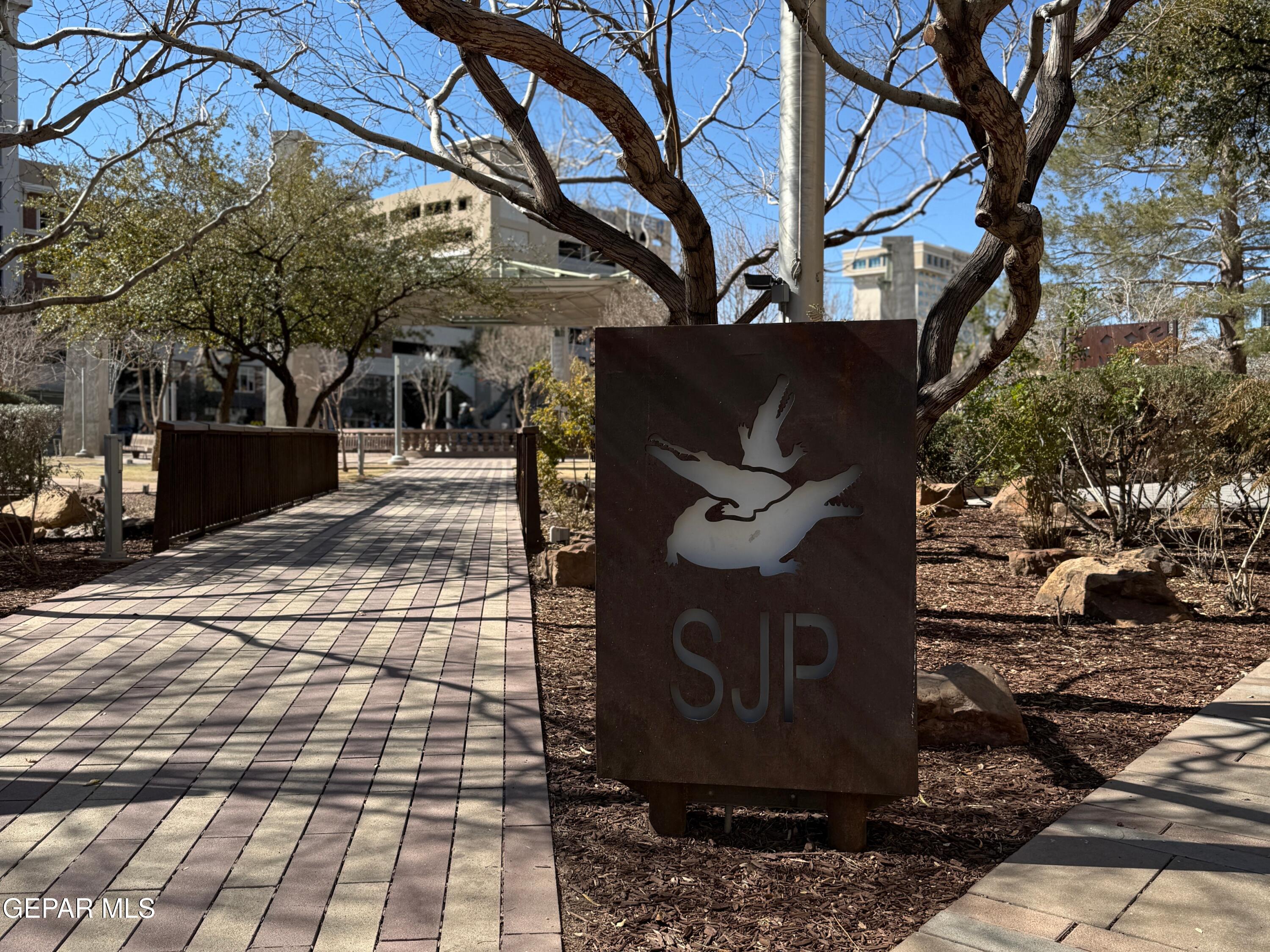 310 N Mesa Street Ste 402