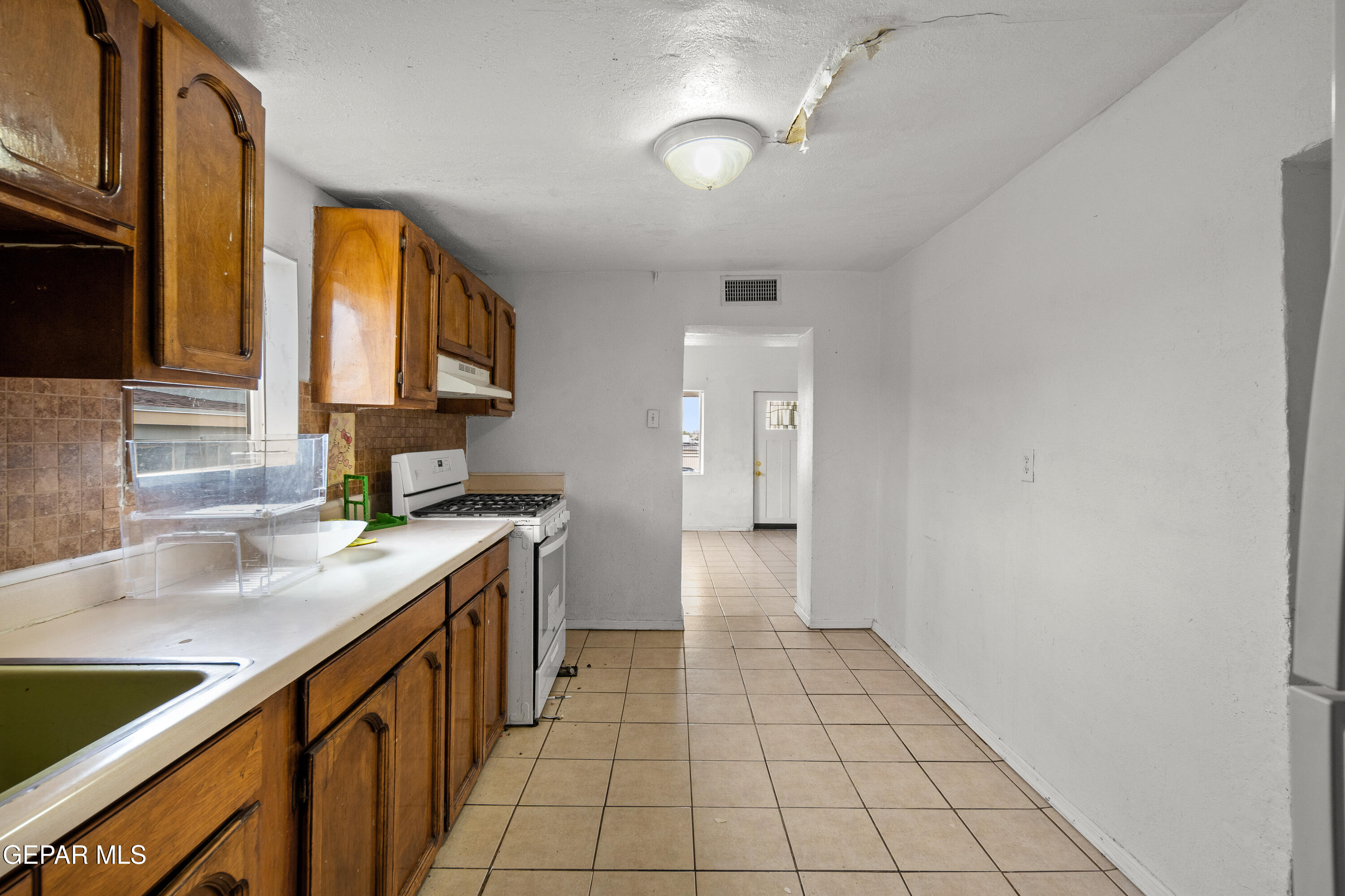 3315 E MISSOURI Avenue