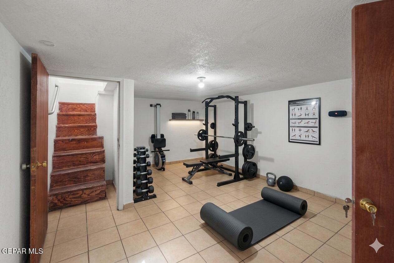 3315 E MISSOURI Avenue